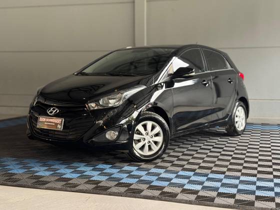 HYUNDAI HB20 1.6 COMFORT PLUS 16V FLEX 4P AUTOMÁTICO HYUNDAI HB20 1.6 COMFORT PLUS 16V FLEX 4P AUTOMÁTICO
